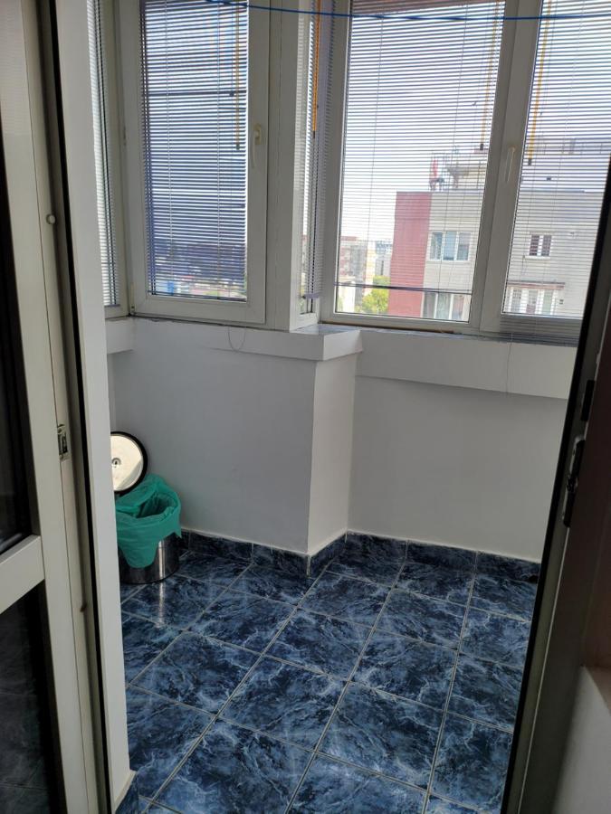 Appartement Quiet, Relaxing, Family Friendly à Bucarest Extérieur photo